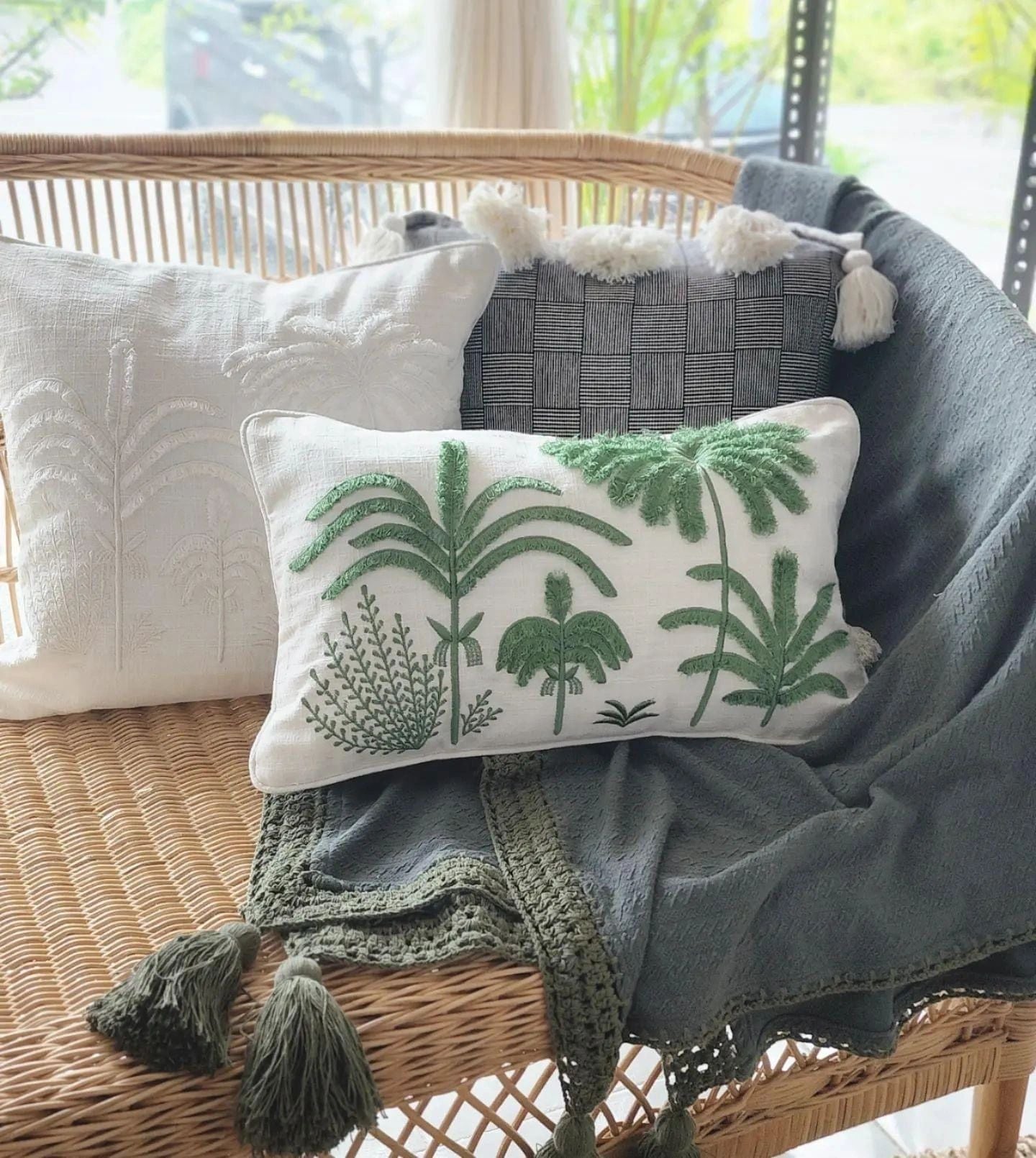 White Linen with White 3D Palms
