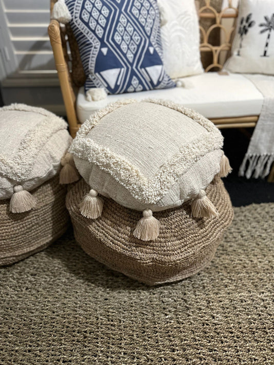 Round Raw Cotton with Tassels and Tuffs Cushion Cover